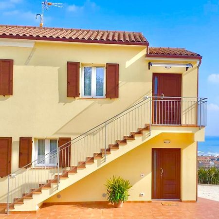 Casa Vacanze Con Vista Mare E Giardino - Amanecer Marzocca di Senigallia Eksteriør billede