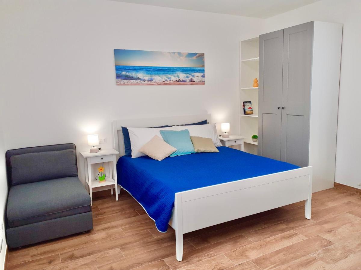 Casa Vacanze Con Vista Mare E Giardino - Amanecer Marzocca di Senigallia Eksteriør billede
