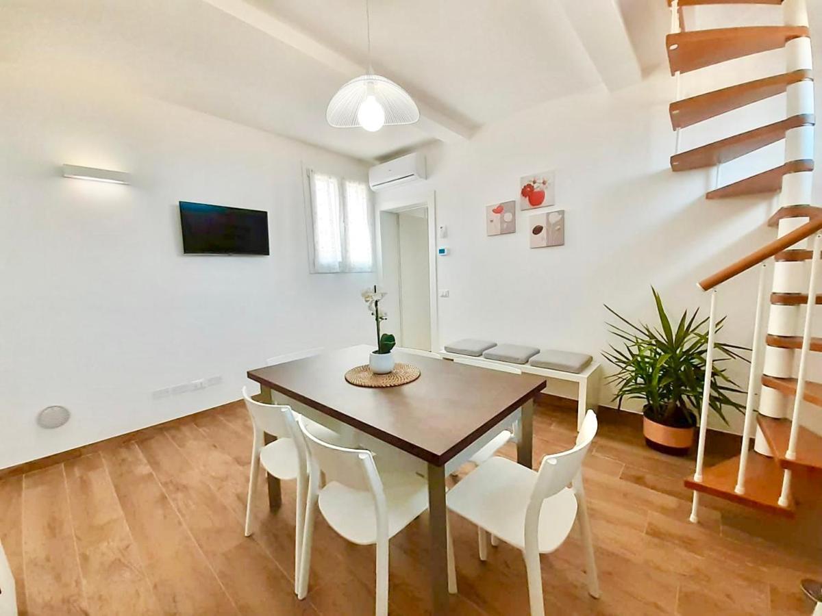 Casa Vacanze Con Vista Mare E Giardino - Amanecer Marzocca di Senigallia Eksteriør billede