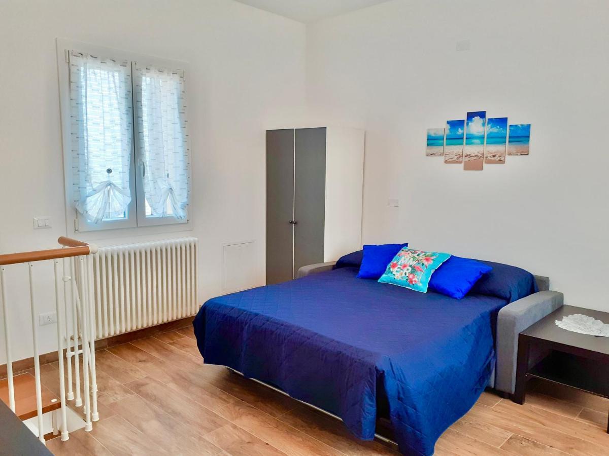 Casa Vacanze Con Vista Mare E Giardino - Amanecer Marzocca di Senigallia Eksteriør billede