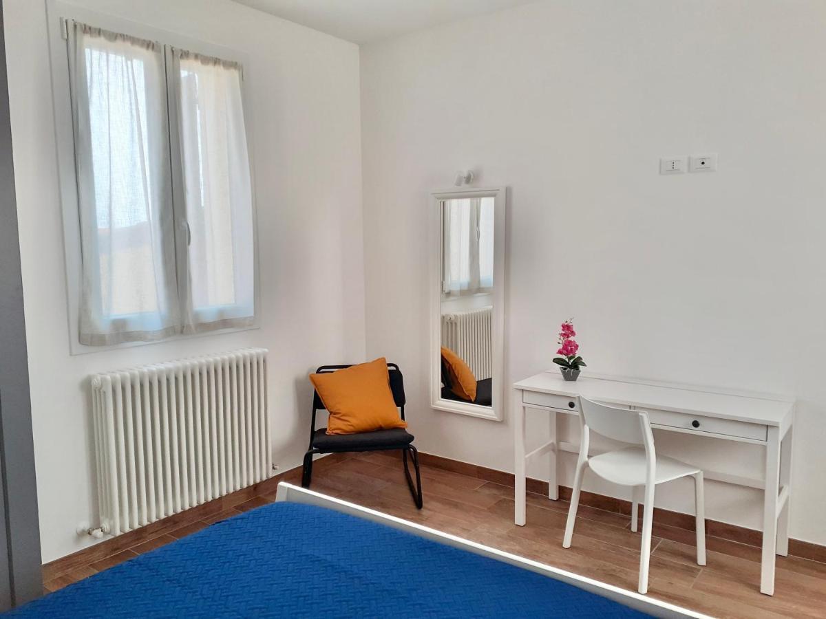 Casa Vacanze Con Vista Mare E Giardino - Amanecer Marzocca di Senigallia Eksteriør billede