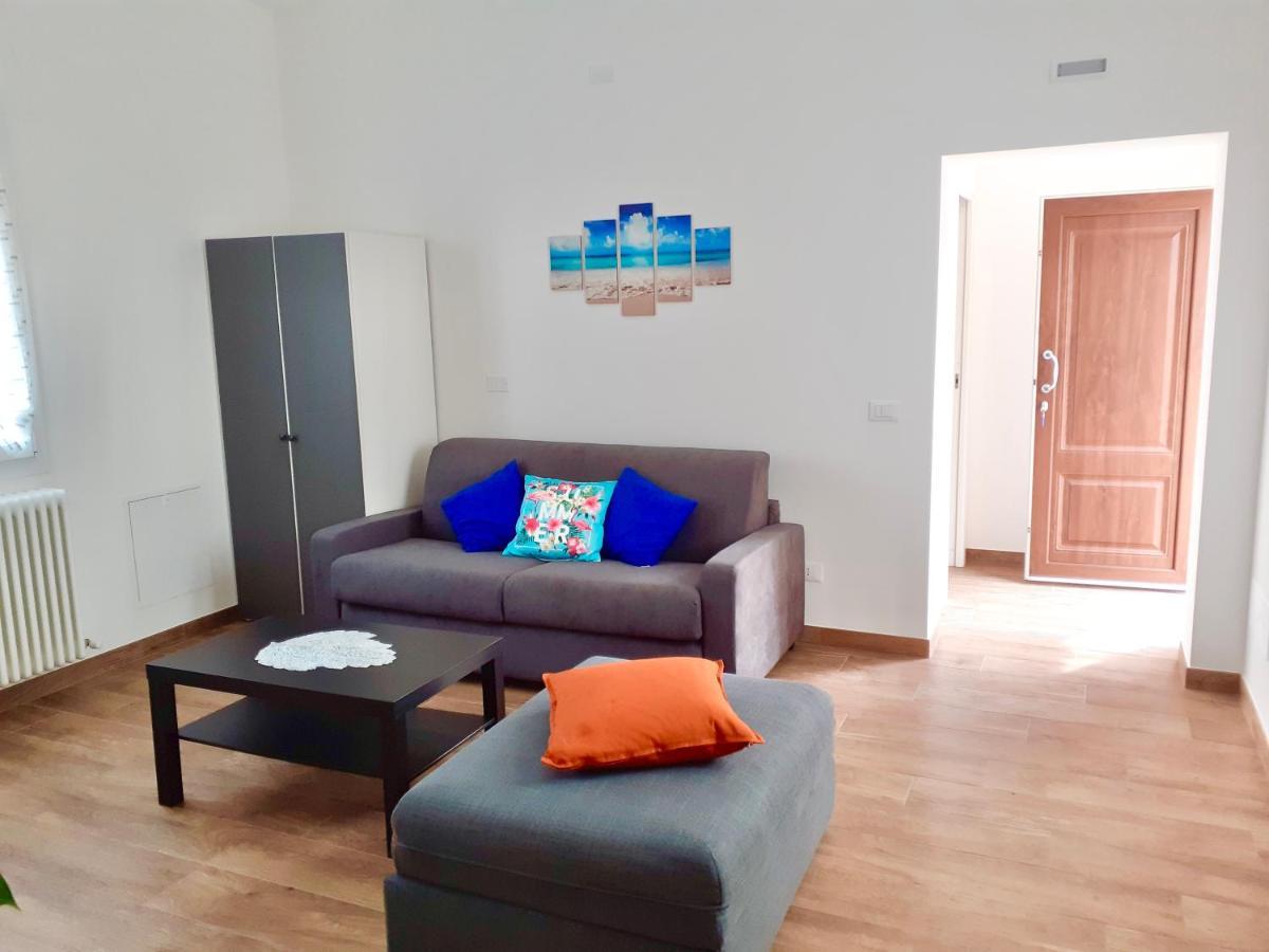 Casa Vacanze Con Vista Mare E Giardino - Amanecer Marzocca di Senigallia Eksteriør billede