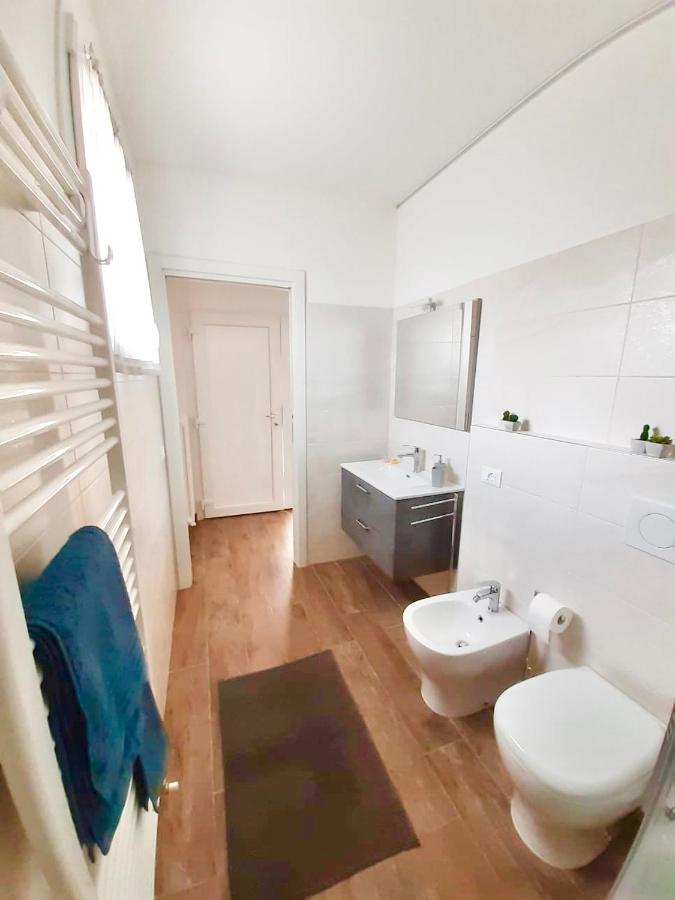 Casa Vacanze Con Vista Mare E Giardino - Amanecer Marzocca di Senigallia Eksteriør billede